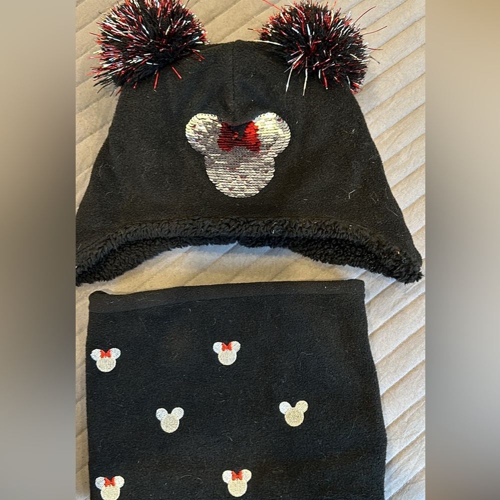 GAP Disney hat + Neck wrap